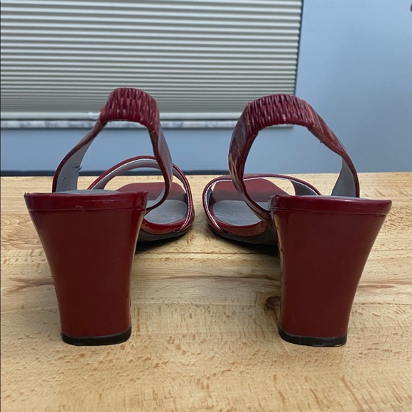 Unisa Purdue Red Patent Leather Open Toe  Heels - Size 6.5B - Worn Once - Picture 6 of 6